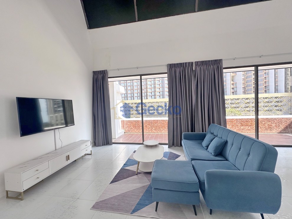 3 Bedrooms Condo in Panchalae Jomtien C011532 (Photo 4)