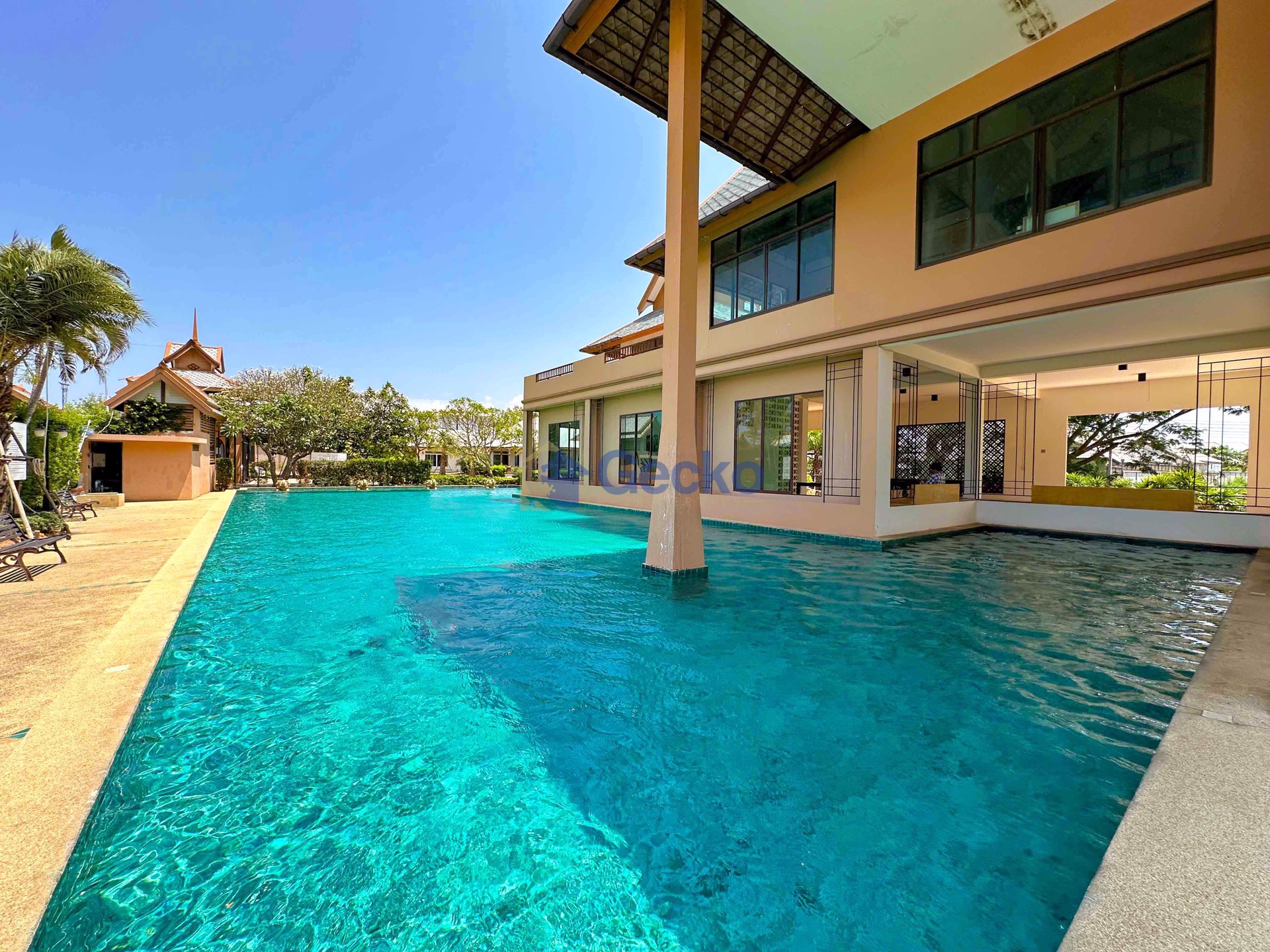 3 Bedrooms House in Nibbana Shade  East Pattaya H011539