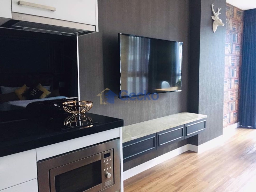Studio Condo in Centara Avenue Residence and Suites Central Pattaya C011555 (Photo 2)