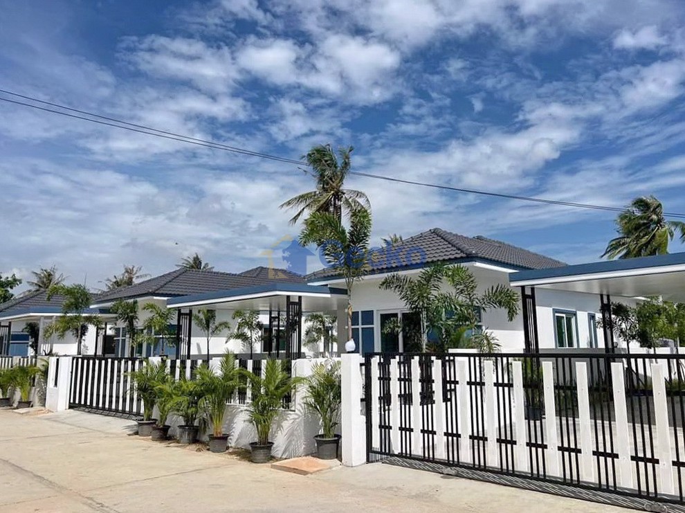 3 Bedrooms House in Sabai Home  East Pattaya H011556 (Photo 1)