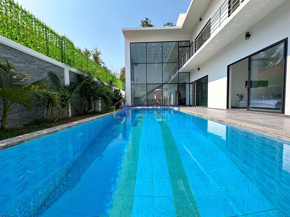 6 Bedrooms House  Pratumnak H011558 (Photo 3)