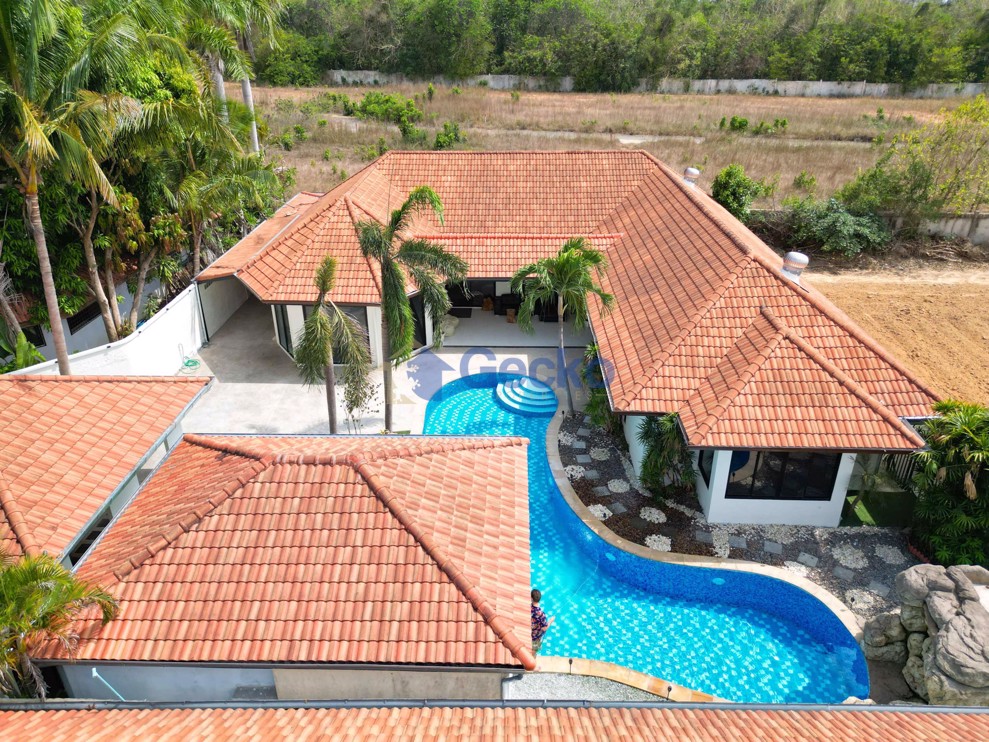 3 Bedrooms House in Freeway Villas  East Pattaya H008486 (Photo 1)