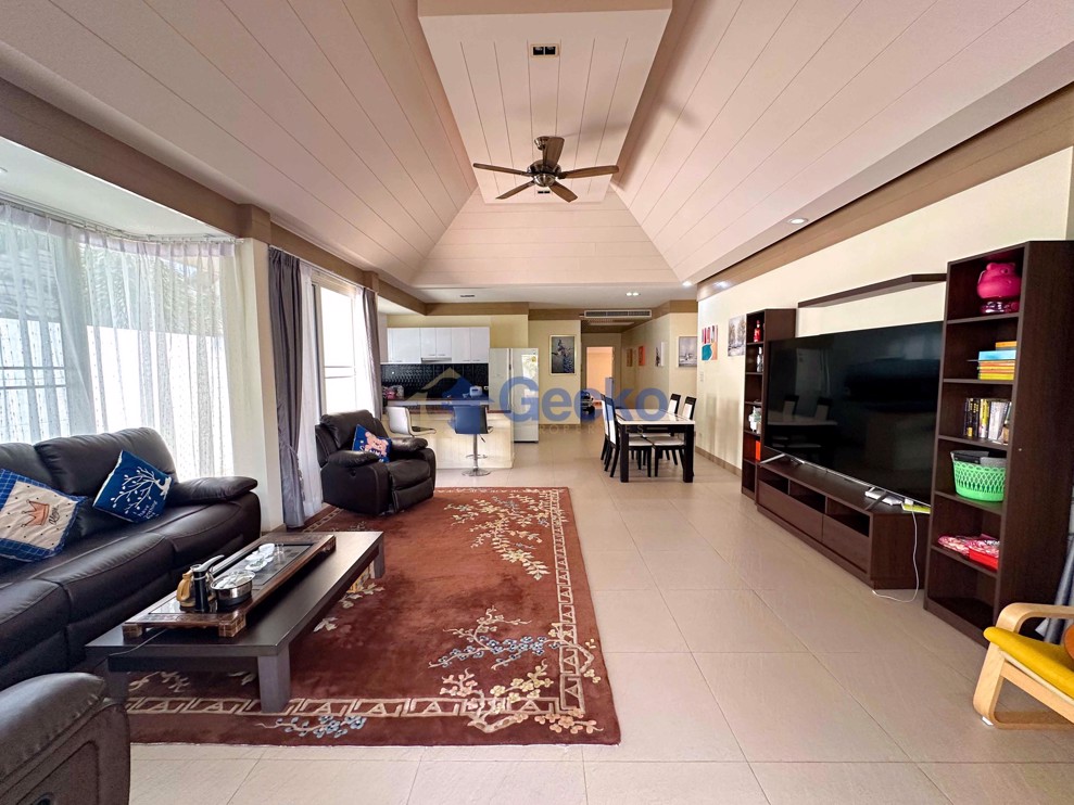 3 ห้องนอน บ้าน in Thai Charming Home  พัทยาตะวันออก H011561 (Photo 1)