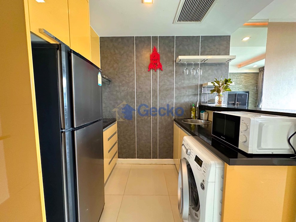 1 ห้องนอน คอนโดมิเนี่ยม in Apus Condominium พัทยากลาง C011487 (Photo 3)