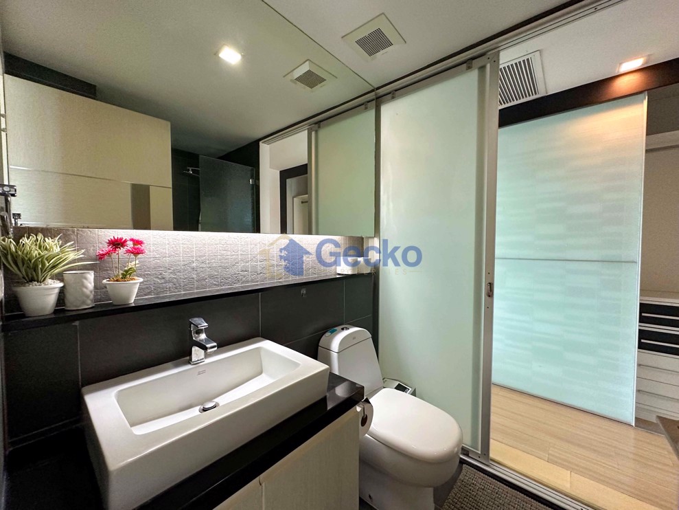 1 ห้องนอน คอนโดมิเนี่ยม in Apus Condominium พัทยากลาง C011487 (Photo 4)