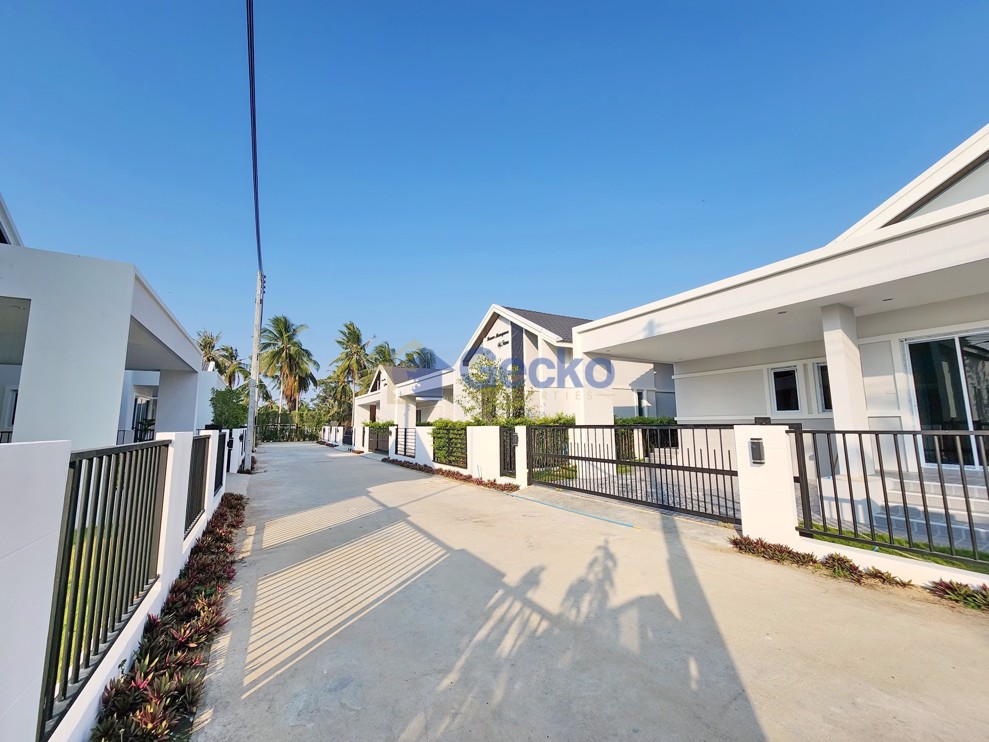 3 ห้องนอน บ้าน  พัทยาตะวันออก H011564 (Photo 3)