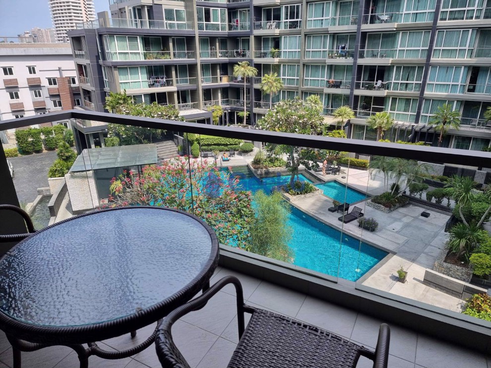 1 Bedroom Condo in Apus Condominium Central Pattaya C011576 (Photo 1)
