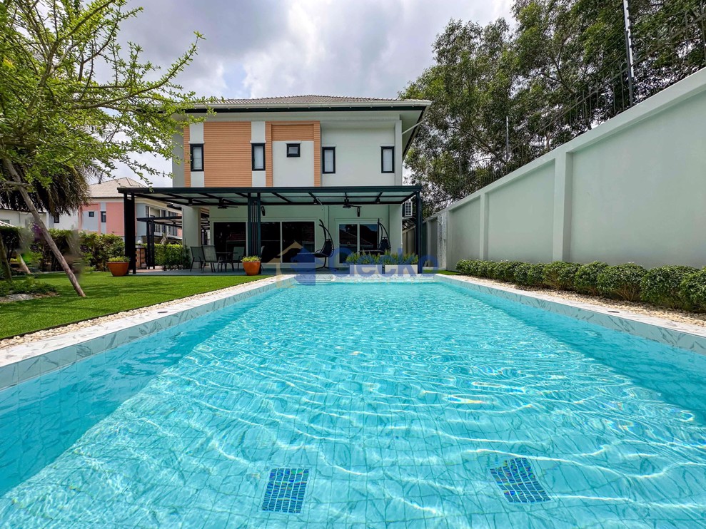 3 ห้องนอน บ้าน in Patta Village  พัทยาตะวันออก H011327 (Photo 1)
