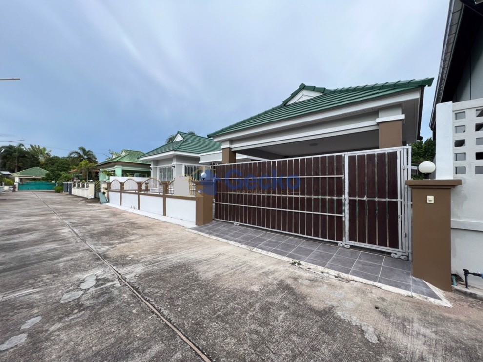 3 ห้องนอน บ้าน in Ponthep 2  พัทยาตะวันออก H011582 (Photo 1)