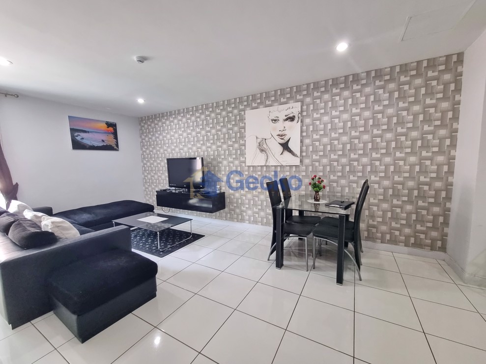 2 Bedrooms Condo in The Lofts Pratumnak Pratumnak C011590 (Photo 4)