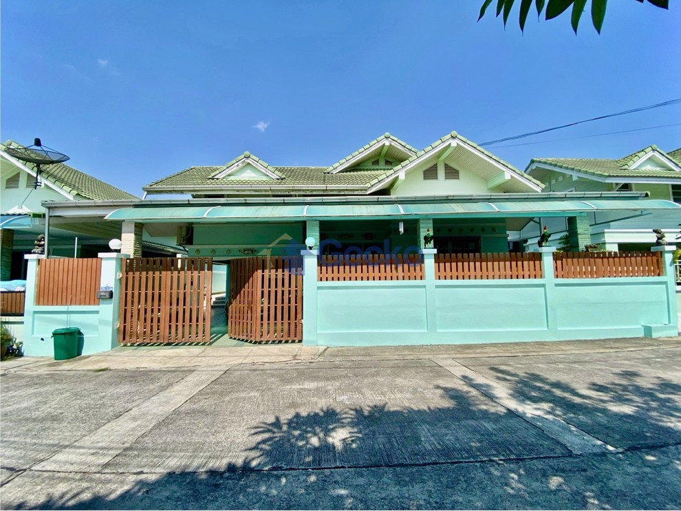 3 Bedrooms House in Baan Chalita  Na Kluea H011593 (Cover Photo)