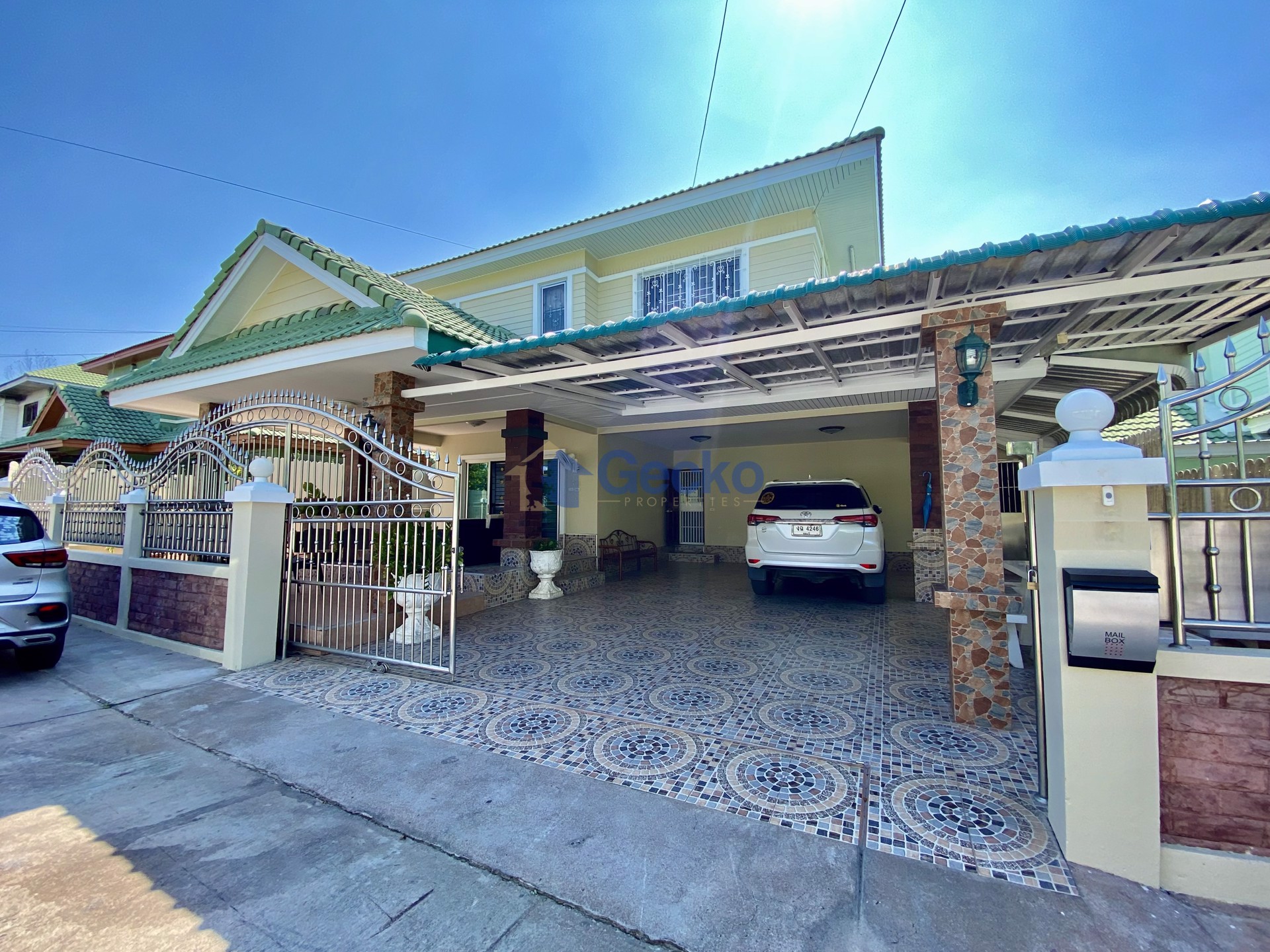 4 Bedrooms House in Baan Chalita  Na Kluea H011594