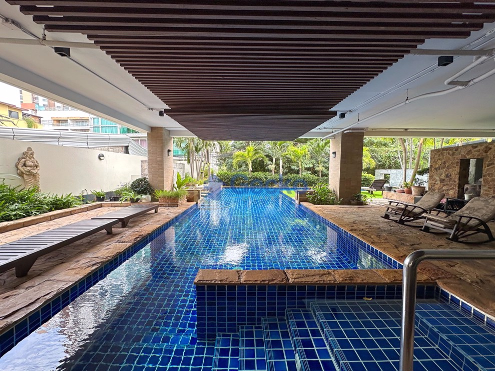 2 ห้องนอน คอนโดมิเนี่ยม in Regent Pratumnak พัทยาใต้ C011604 (Photo 1)