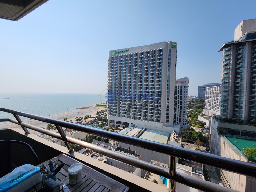 Studio Condo in Markland North Pattaya C010605 (Cover Photo)