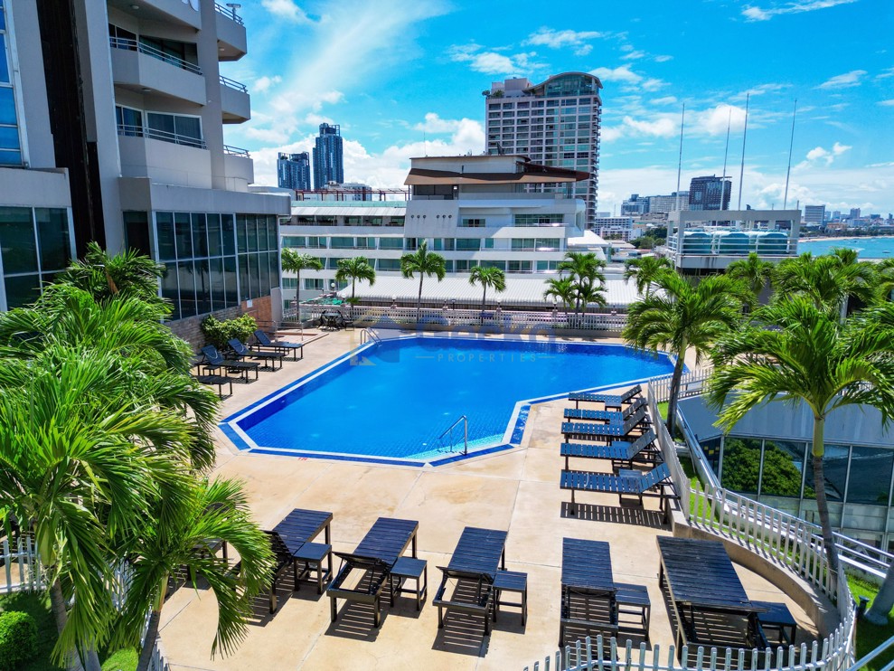 Studio Condo in Markland North Pattaya C010605 (Photo 2)