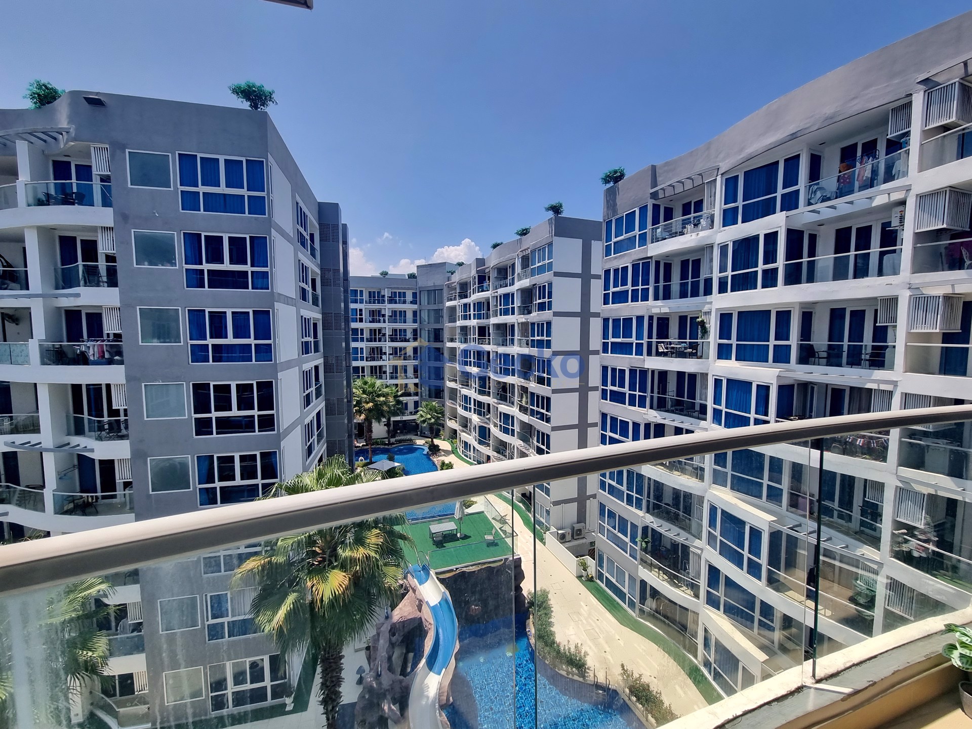 1 Bedroom Condo in Grand Avenue Central Pattaya C011606