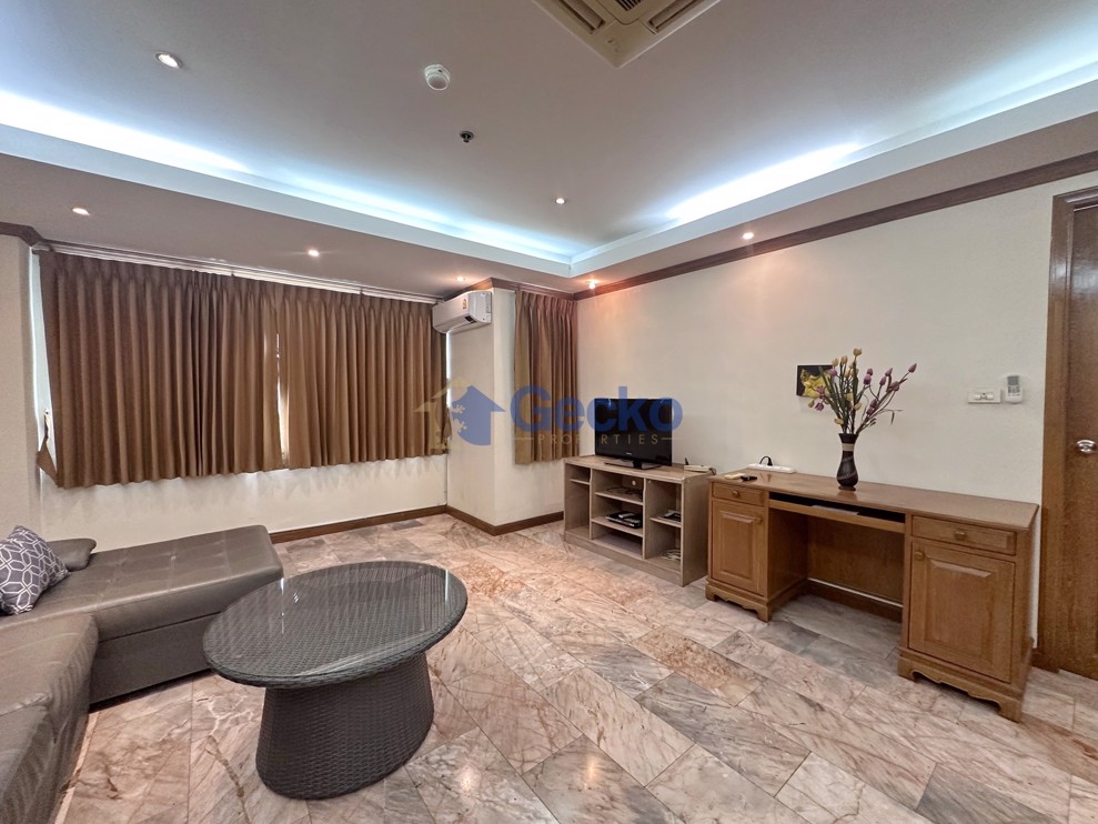 1 Bedroom Condo in Nova Atrium Central Pattaya C011607 (Photo 2)
