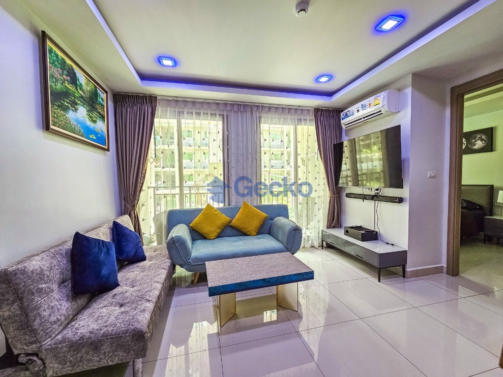 2 Bedrooms Condo in Arcadia Beach Continental South Pattaya C011615 (Photo 2)