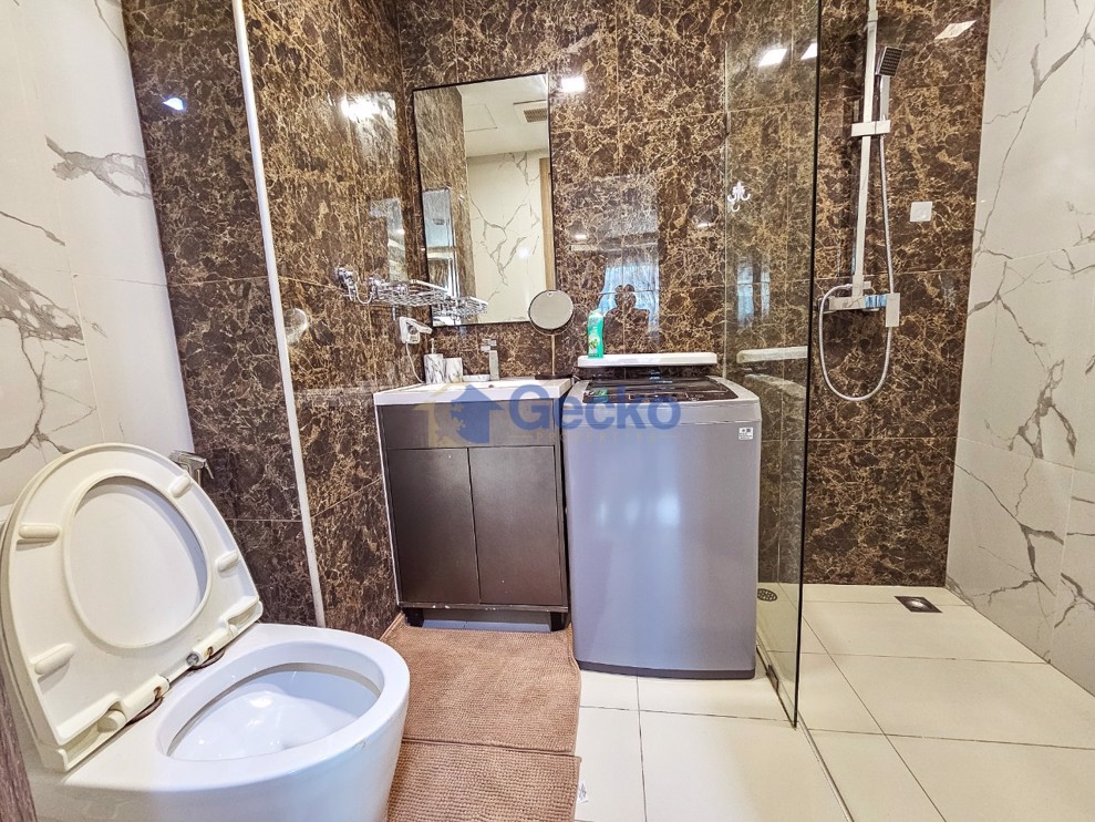 2 Bedrooms Condo in Arcadia Beach Continental South Pattaya C011615 (Photo 3)