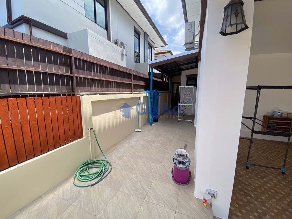 3 Bedrooms House in Far Greenery Village  North Pattaya H011625 (Photo 3)
