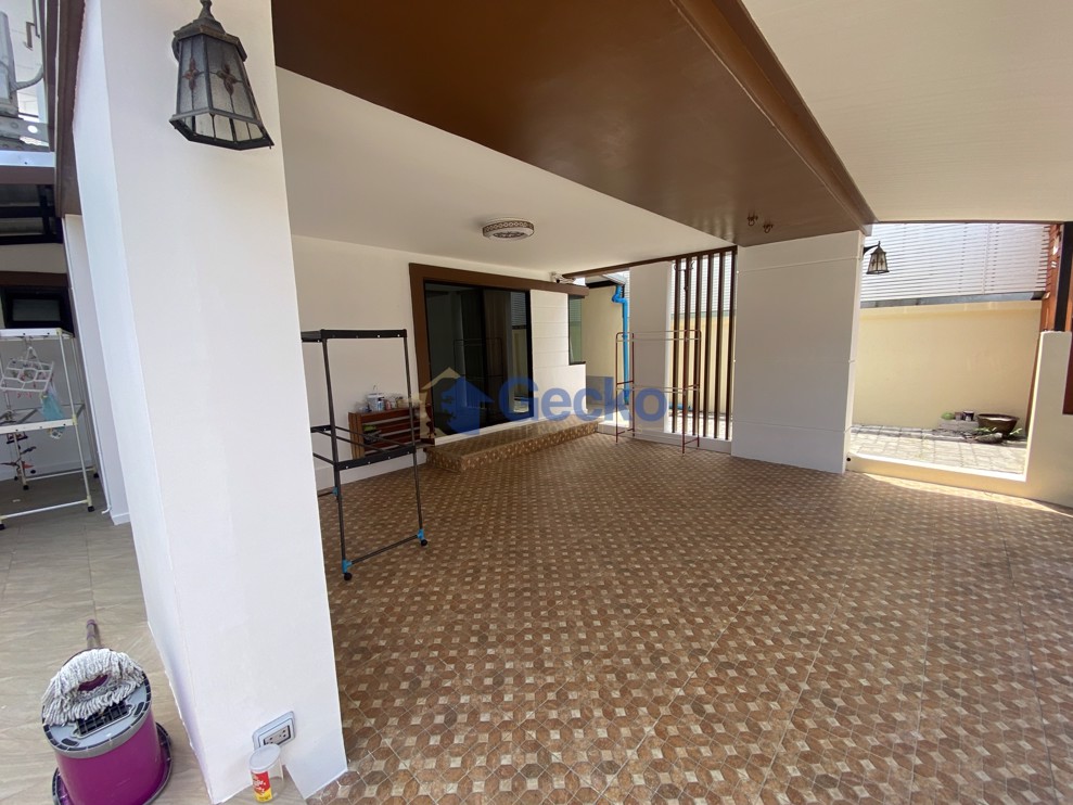 3 Bedrooms House in Far Greenery Village  North Pattaya H011625 (Photo 4)