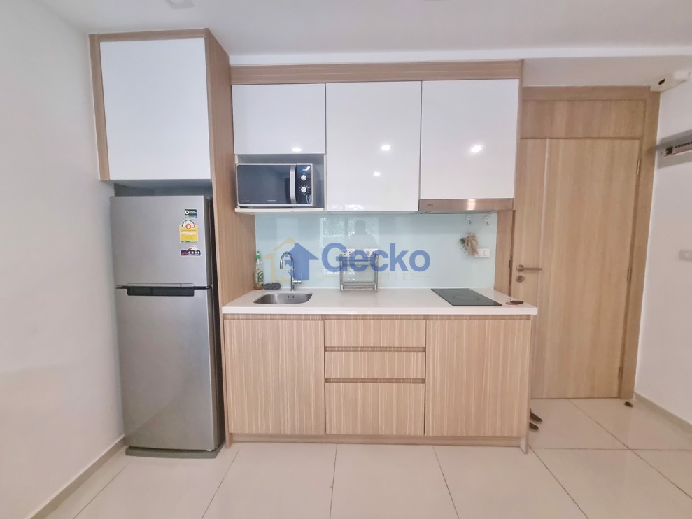 1 Bedroom Condo in City Garden Tropicana Wongamat C011634 (Photo 3)