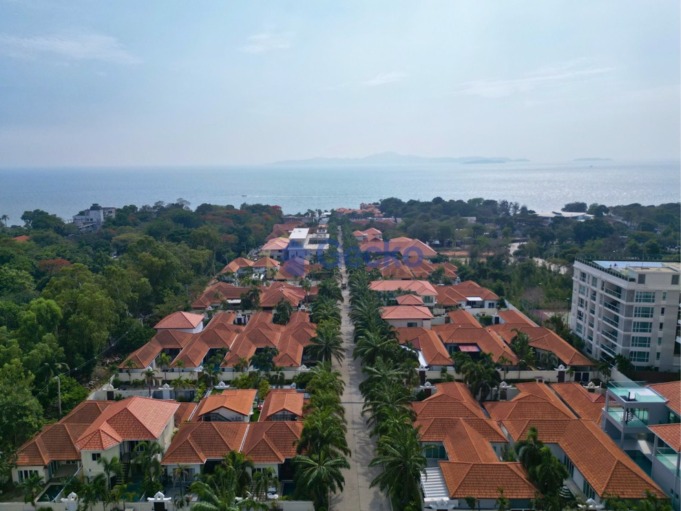 Majestic Residence (Photo 3)