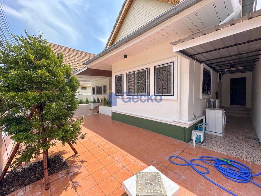 3 ห้องนอน บ้าน in Royal Park Hill  พัทยาตะวันออก H011648 (Photo 4)