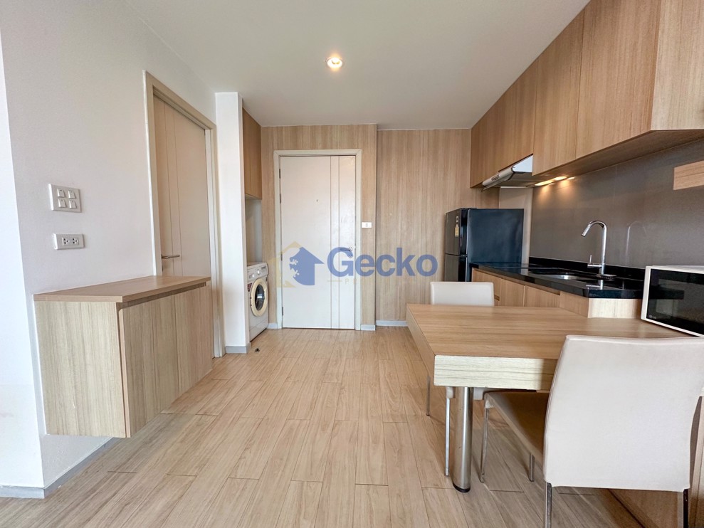 1 Bedroom Condo in The Chezz Central Pattaya C011649 (Photo 3)