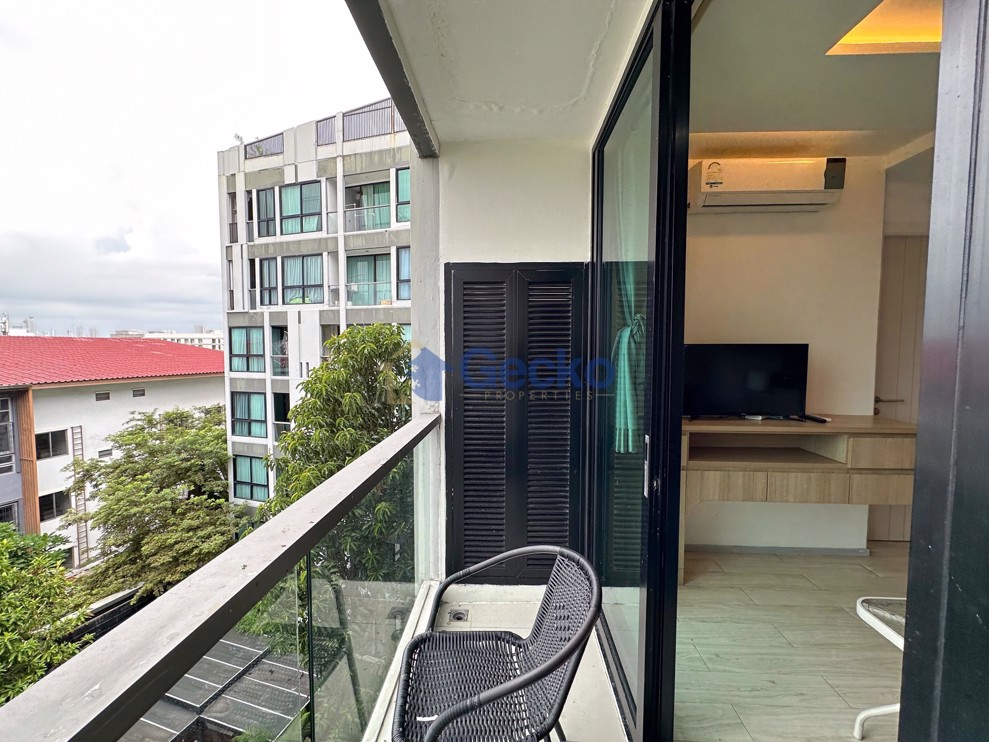 1 Bedroom Condo in The Chezz Central Pattaya C011649 (Photo 1)
