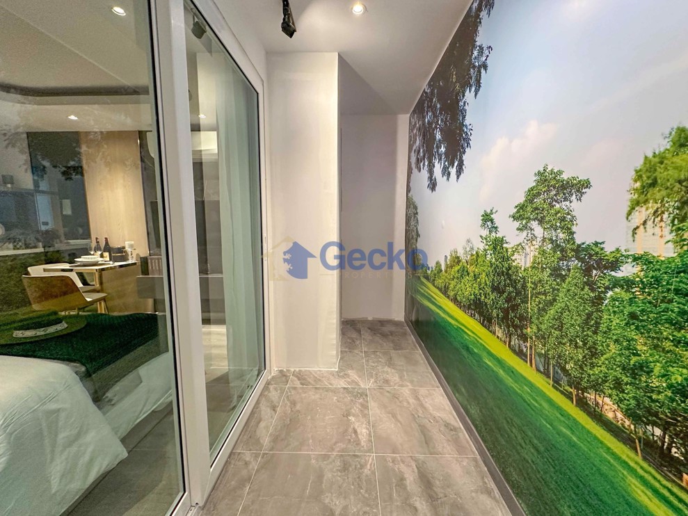 Studio Condo in Pristine Park III Jomtien C011436 (Photo 1)