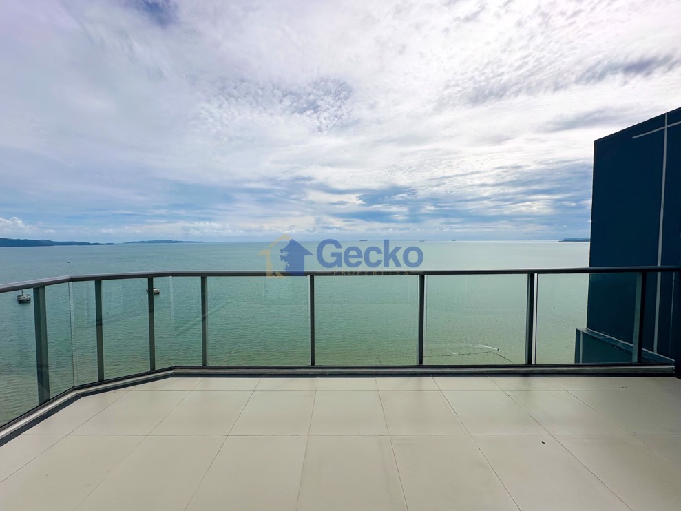 3 Bedrooms Condo in Aeras Jomtien C011658 (Photo 1)