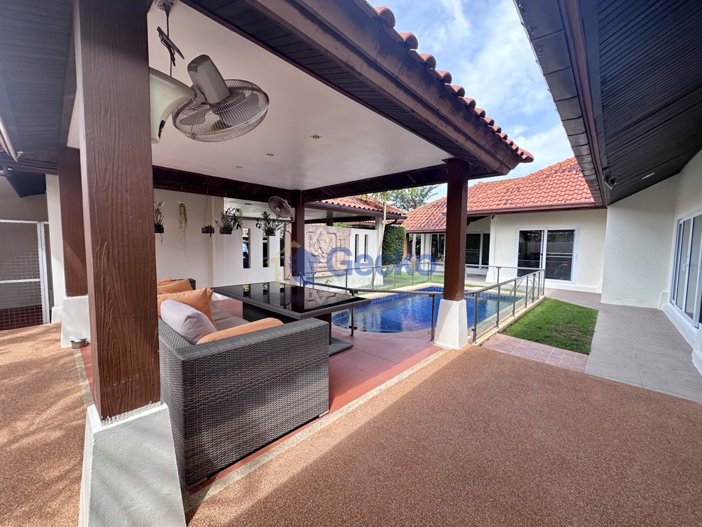 4 Bedrooms House in Baan Balina 2  Na Jomtien H011660 (Photo 1)