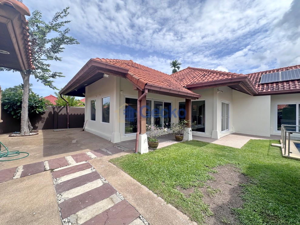 4 Bedrooms House in Baan Balina 2  Na Jomtien H011660 (Photo 3)