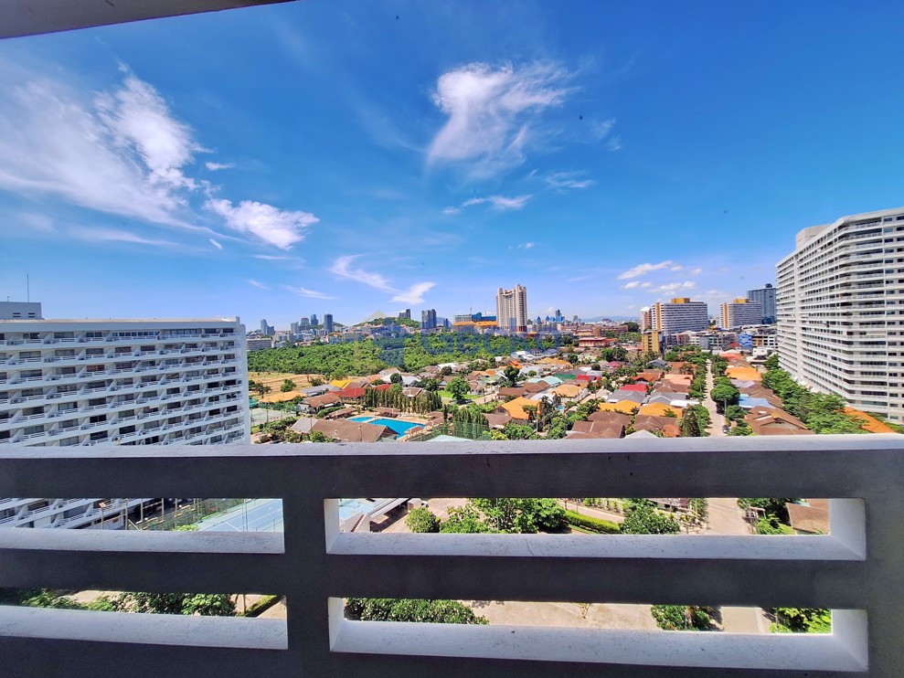 3 Bedrooms Condo in Grand Condotel Jomtien C011671 (Photo 1)