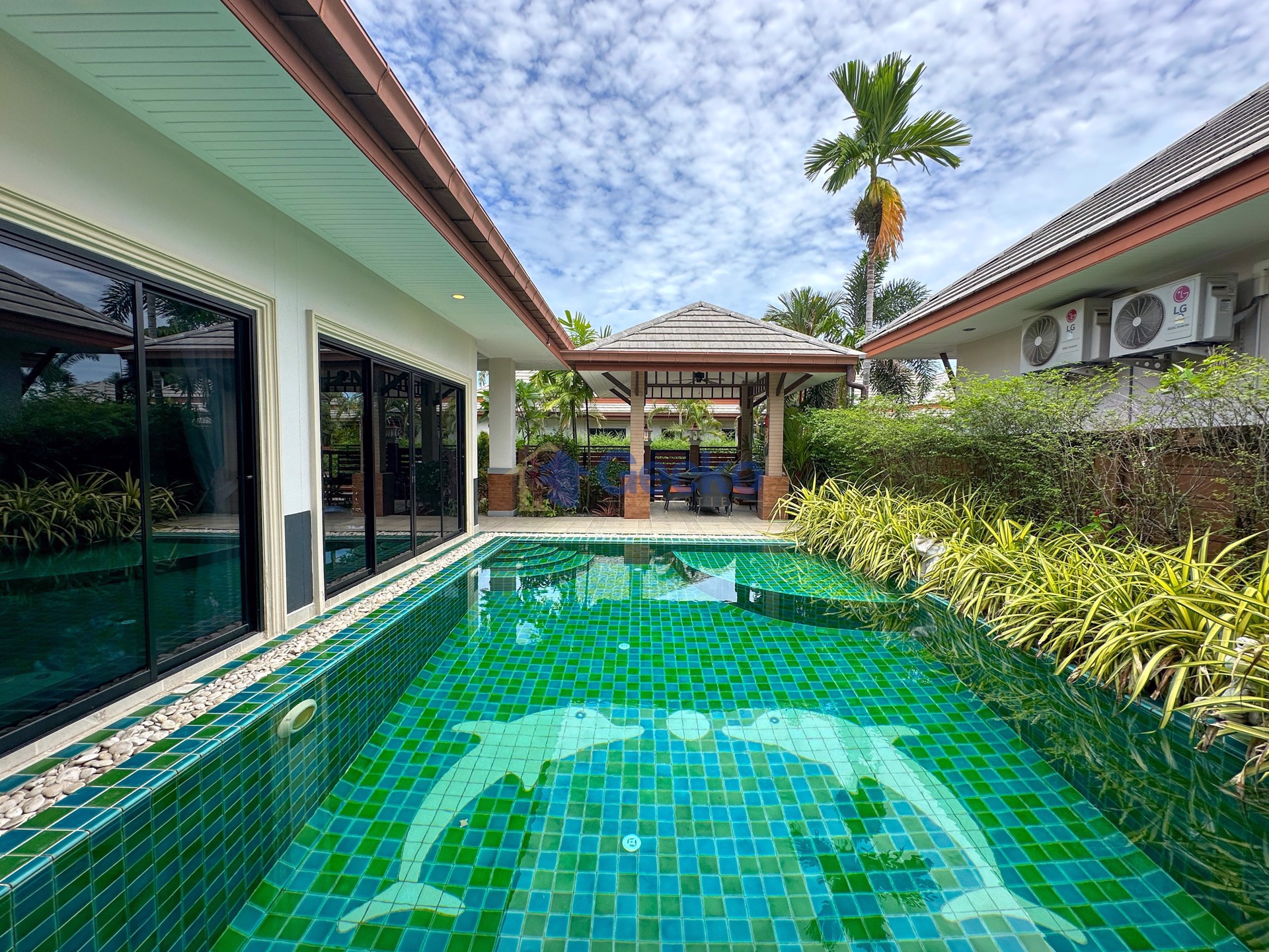 2 Bedrooms House in Dusit Pattaya Park  Huay Yai H011684