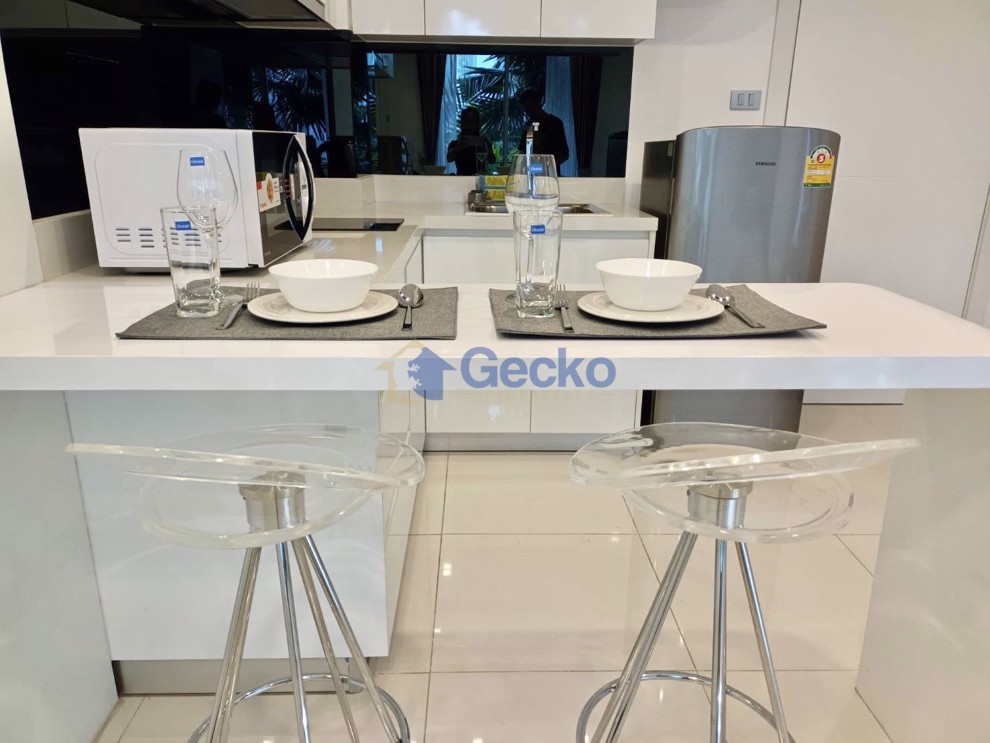 1 Bedroom Condo in City Center Residence Central Pattaya C011693 (Photo 1)