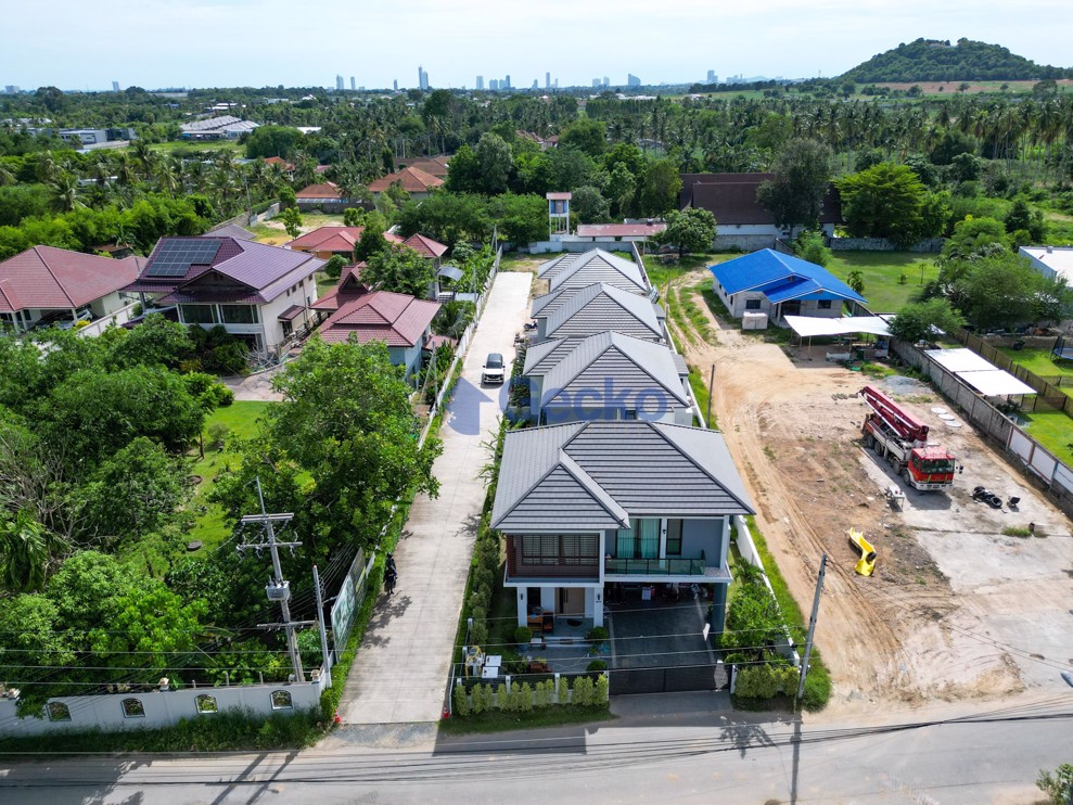 4 ห้องนอน บ้าน in Tamarind Village  ห้วยใหญ่ H010981 (Photo 1)