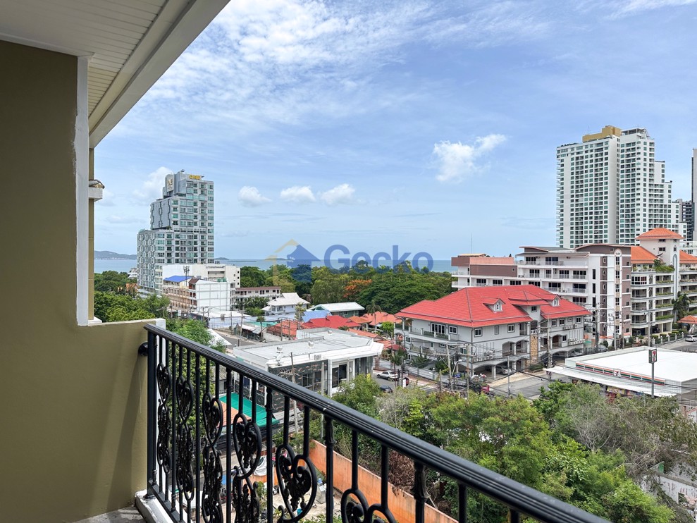4 Bedrooms Condo in Siam Oriental condominium Pratumnak C011707 (Photo 1)
