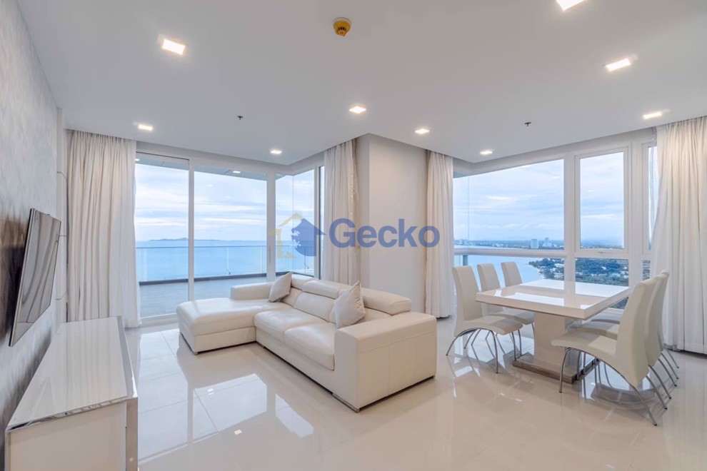 3 Bedrooms Condo in Del Mare Bang Saray C011715 (Photo 4)