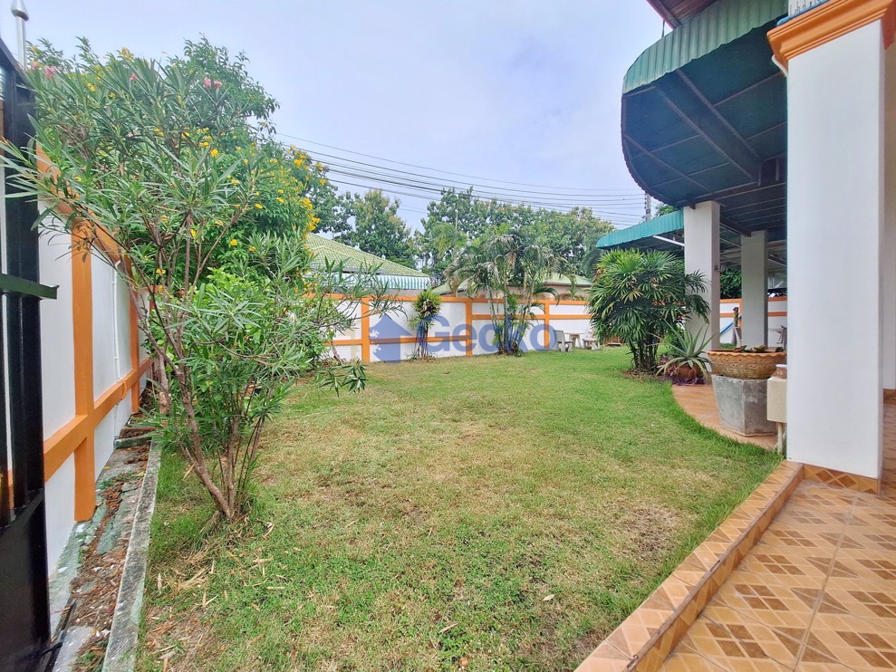 3 Bedrooms House in Ponthep 1  East Pattaya H008387 (Photo 3)