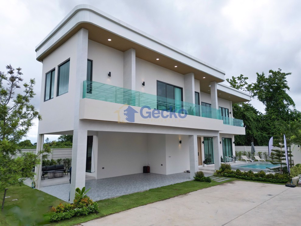 Perla Villa Pattaya (Photo 1)