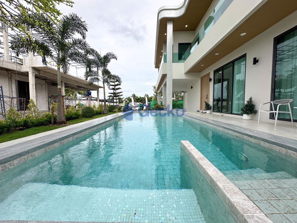 Perla Villa Pattaya (Photo 2)