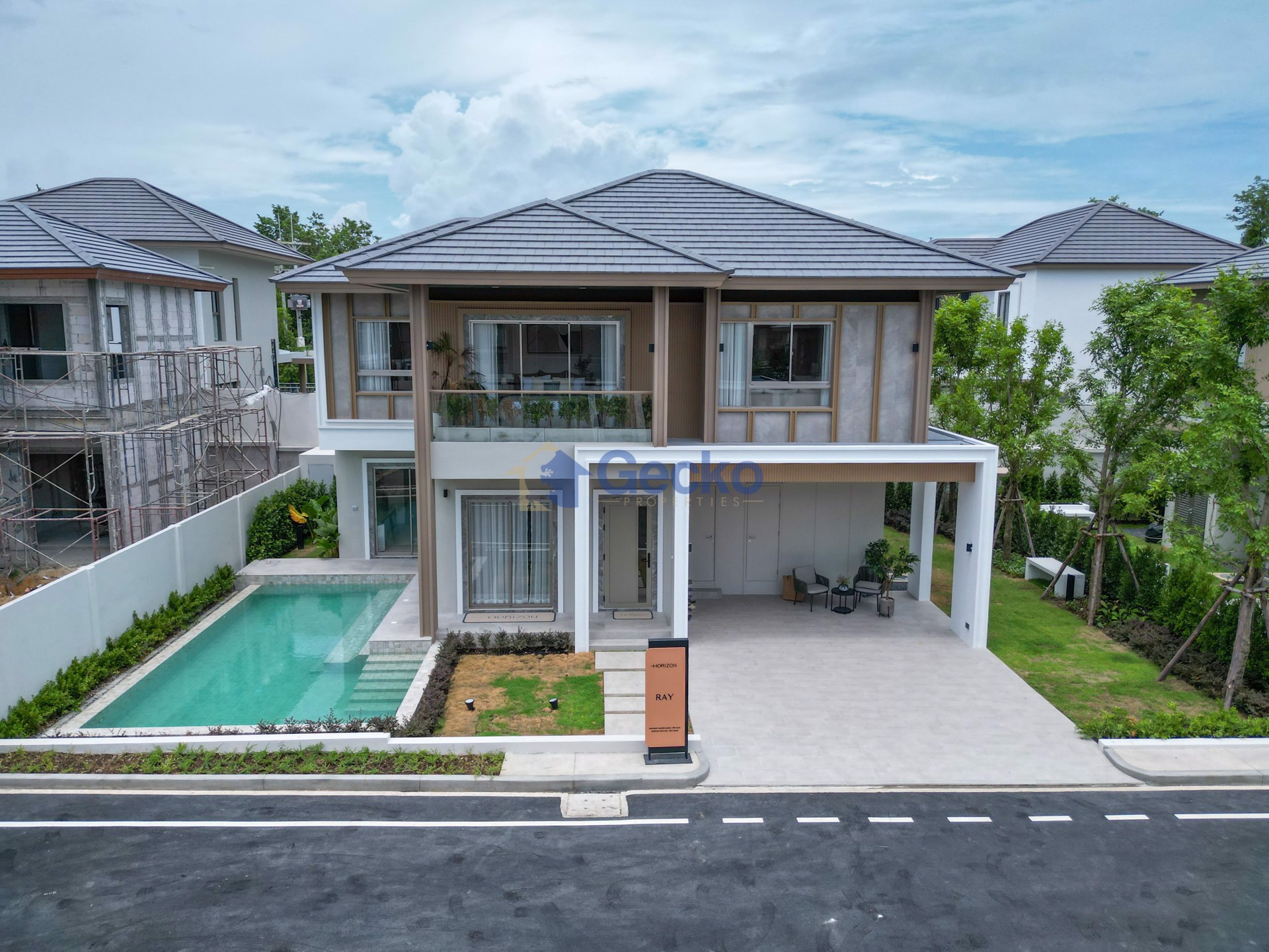 4 ห้องนอน บ้าน in Horizon  พัทยาตะวันออก H010796