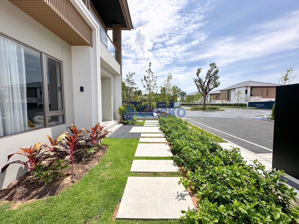 4 ห้องนอน บ้าน in Horizon  พัทยาตะวันออก H010799 (Photo 3)