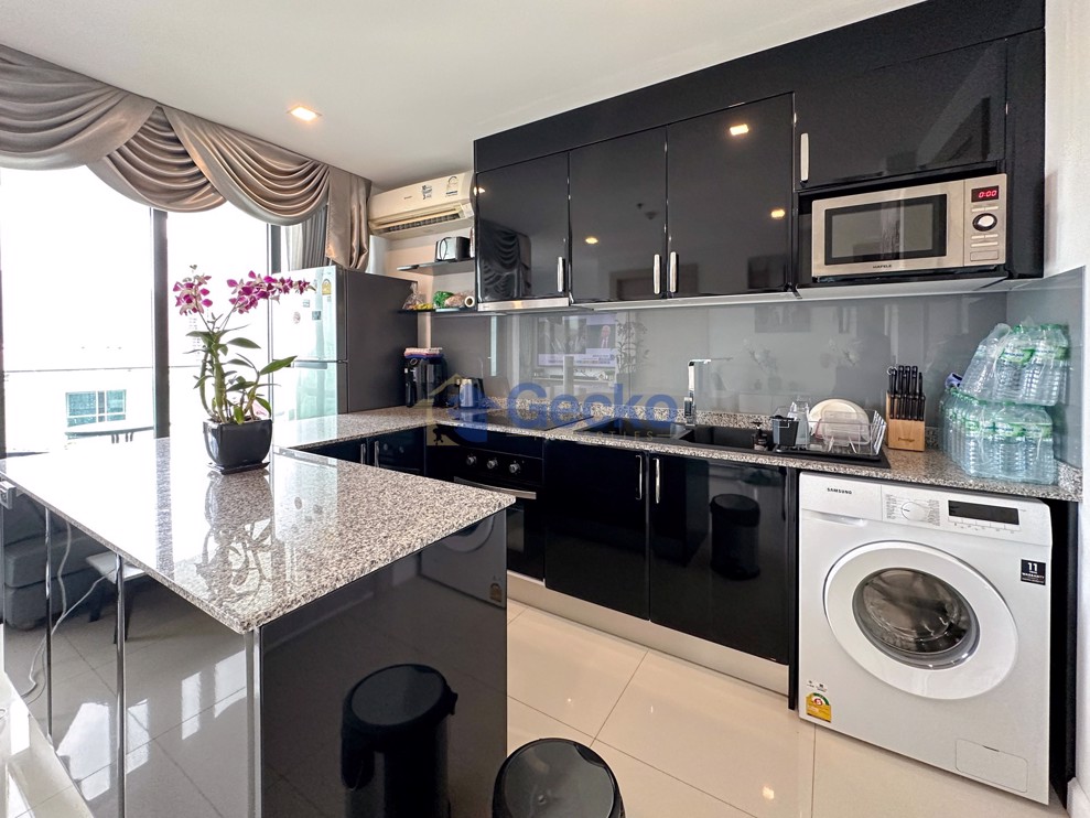 2 Bedrooms Condo in The Jewel Pratumnak Pratumnak C011742 (Photo 4)