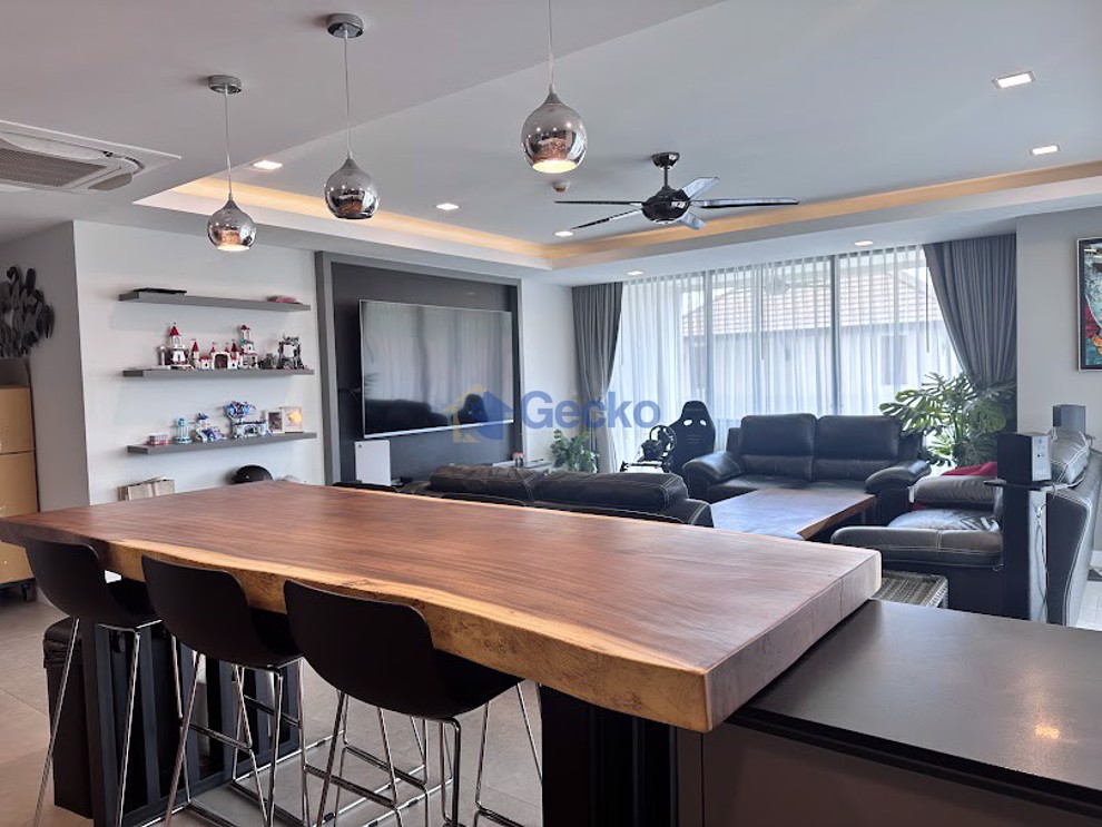 3 Bedrooms Condo in Serenity Jomtien Residence Jomtien C011745 (Photo 2)