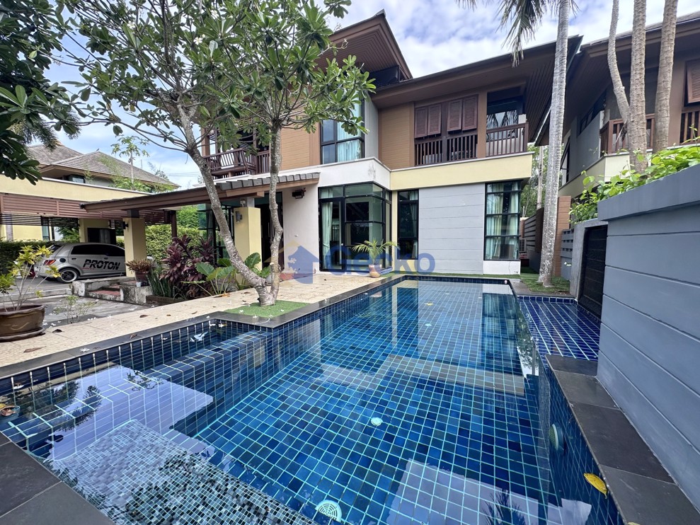3 Bedrooms House in Horseshoe Point, The Village  East Pattaya H011753 (Photo 1)