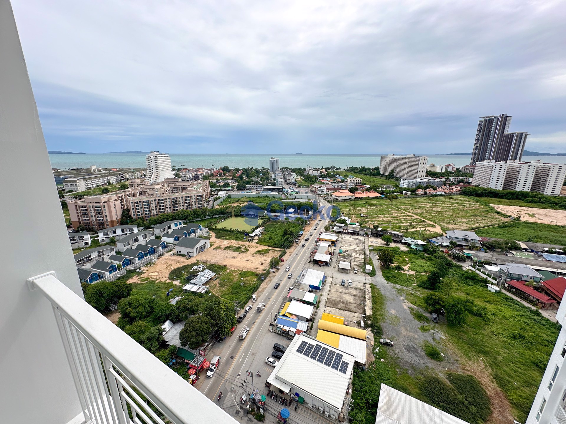 1 ห้องนอน คอนโดมิเนี่ยม in Empire Tower Pattaya จอมเทียน C011765