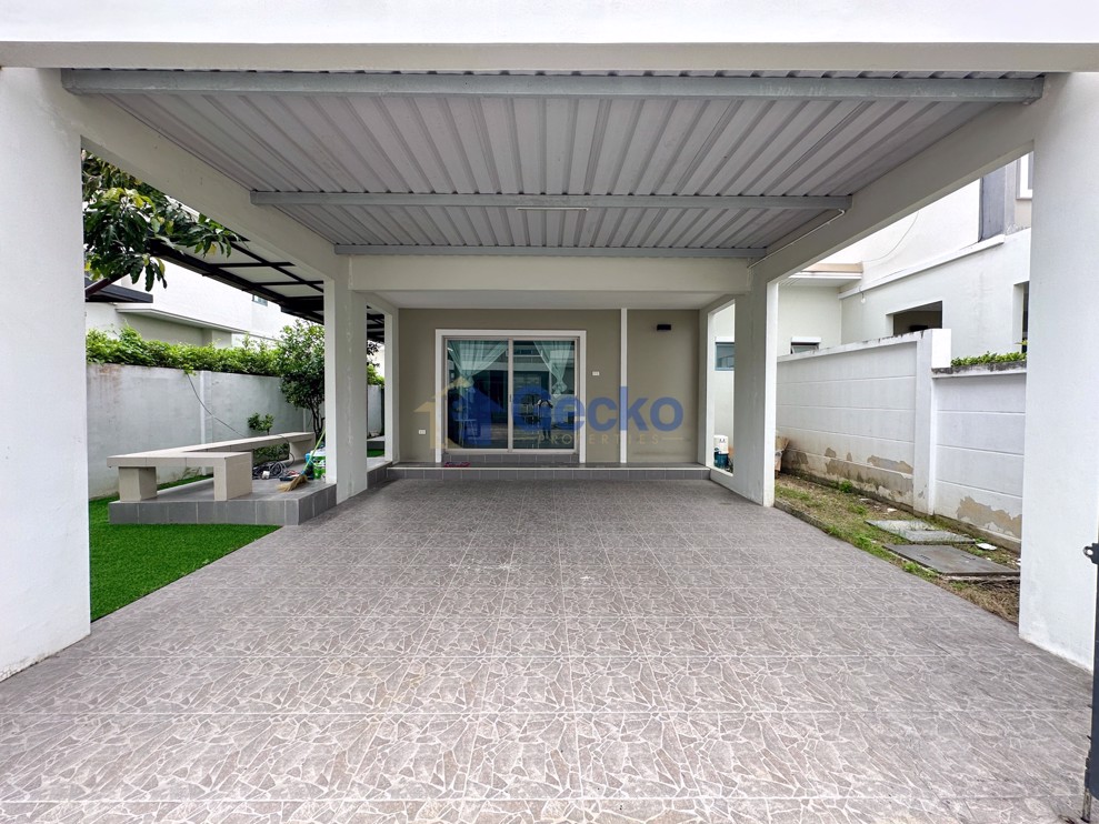 3 ห้องนอน บ้าน in Life In the Garden  บางละมุง H011773 (Photo 1)